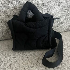 The Mini Drift Tote-Black